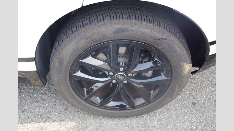 2024 認定中古車 Land Rover Range Rover Velar オストゥーニパールホワイト P400eプラグインハイブリッド（ガソリン） スタンダードホイールベース Dynamic SE