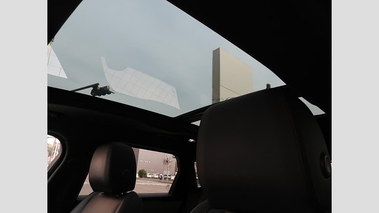 2023 認定中古車 Land Rover Range Rover Velar Ostuni Pearl White ２Lディーゼルエンジン ダイナミックSE　D２００　エアサスペンション装着車