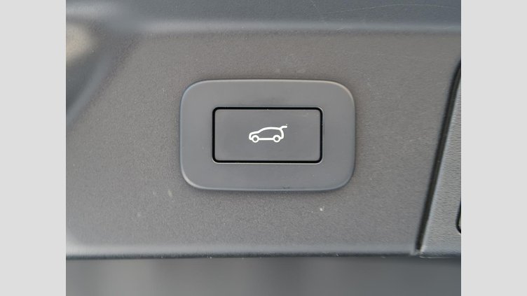 2023 認定中古車 Land Rover Range Rover Velar Ostuni Pearl White ２Lディーゼルエンジン ダイナミックSE　D２００　エアサスペンション装着車