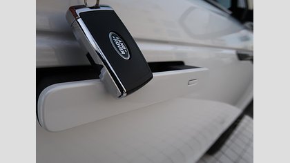 Range Rover Velar 63