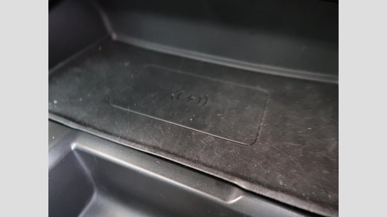 2023 認定中古車 Land Rover Range Rover Velar Ostuni Pearl White ２Lディーゼルエンジン ダイナミックSE　D２００　エアサスペンション装着車