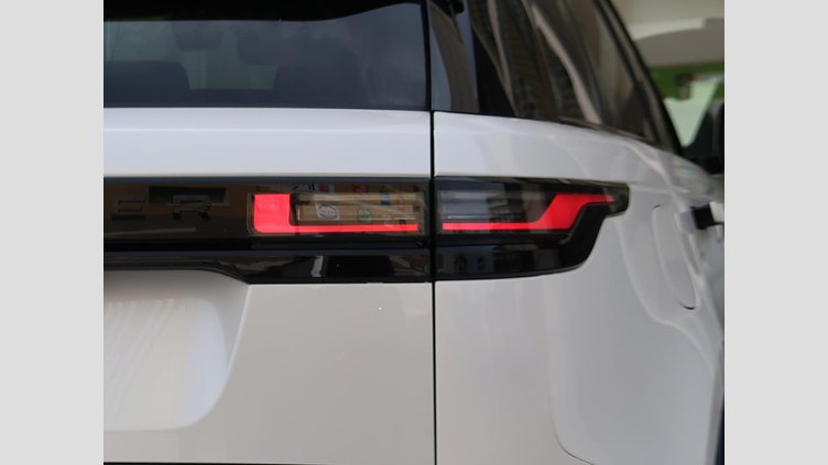 2023 認定中古車 Land Rover Range Rover Velar Ostuni Pearl White ２Lディーゼルエンジン ダイナミックSE　D２００　エアサスペンション装着車