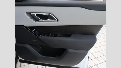 Range Rover Velar 43