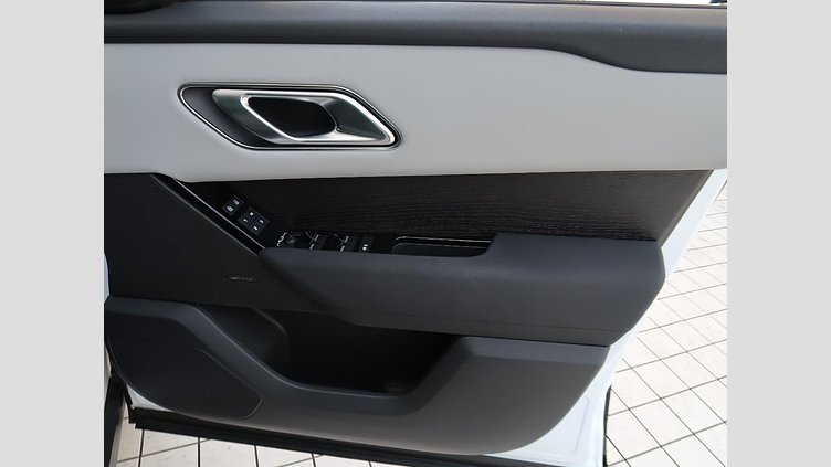 2023 認定中古車 Land Rover Range Rover Velar Ostuni Pearl White ２Lディーゼルエンジン ダイナミックSE　D２００　エアサスペンション装着車