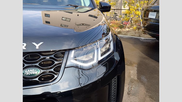 2024 認定中古車 Land Rover Discovery Sport サントリーニブラック D200マイルドハイブリッド（ディーゼル） 標準ホイール S