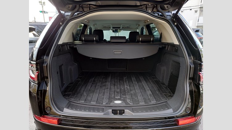 2024 認定中古車 Land Rover Discovery Sport サントリーニブラック D200マイルドハイブリッド（ディーゼル） 標準ホイール S