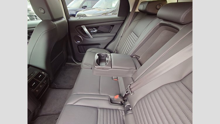 2024 認定中古車 Land Rover Discovery Sport サントリーニブラック D200マイルドハイブリッド（ディーゼル） 標準ホイール S