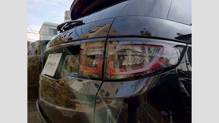 2024 認定中古車 Land Rover Discovery Sport サントリーニブラック D200マイルドハイブリッド（ディーゼル） 標準ホイール S