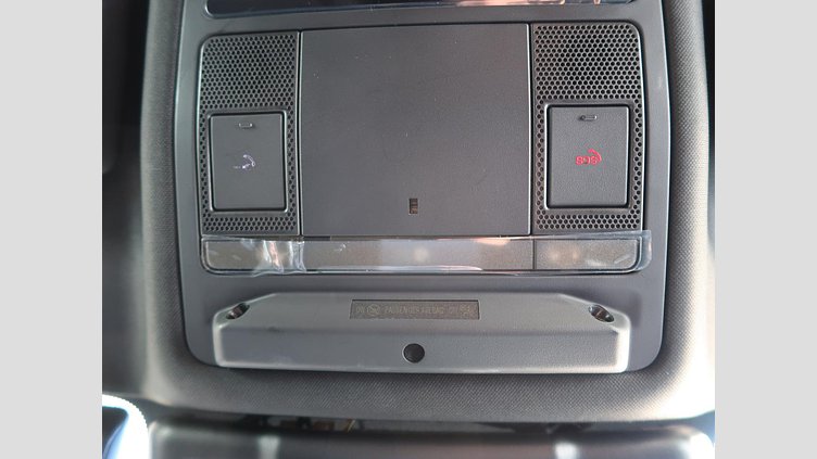 2024 認定中古車 Land Rover Range Rover Evoque サントリーニブラック P200（ガソリン） スタンダードホイールベース S