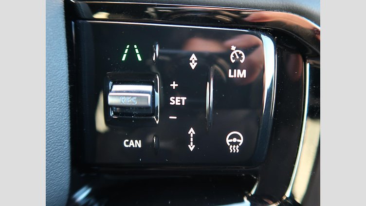 2024 認定中古車 Land Rover Range Rover Evoque サントリーニブラック P200（ガソリン） スタンダードホイールベース S