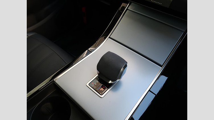 2024 認定中古車 Land Rover Range Rover Evoque サントリーニブラック P200（ガソリン） スタンダードホイールベース S