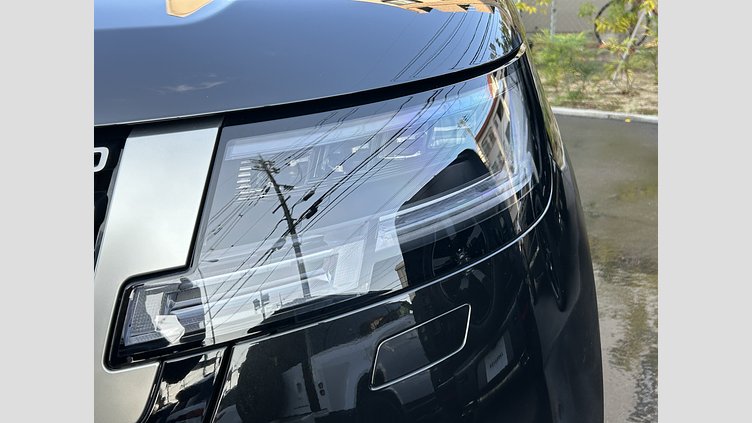 2024 認定中古車 Land Rover Range Rover サントリーニブラック P550 AWD PHEV（AT） スタンダードホイールベース SE