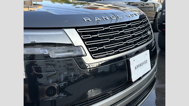 2024 認定中古車 Land Rover Range Rover サントリーニブラック P550 AWD PHEV（AT） スタンダードホイールベース SE