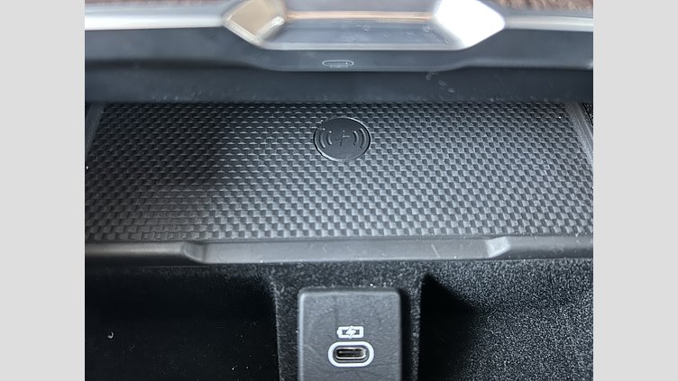 2024 認定中古車 Land Rover Range Rover サントリーニブラック P550 AWD PHEV（AT） スタンダードホイールベース SE