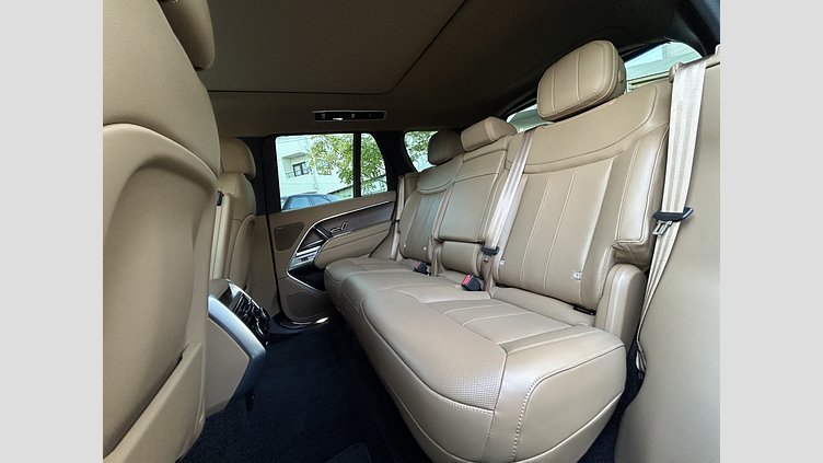 2024 認定中古車 Land Rover Range Rover サントリーニブラック P550 AWD PHEV（AT） スタンダードホイールベース SE