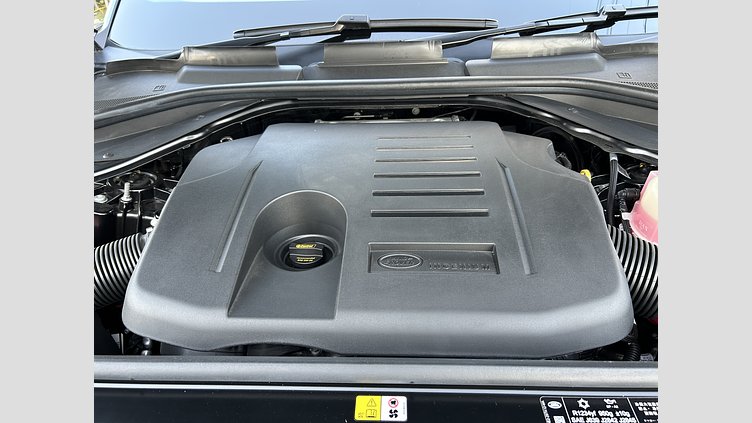 2024 認定中古車 Land Rover Range Rover サントリーニブラック P550 AWD PHEV（AT） スタンダードホイールベース SE