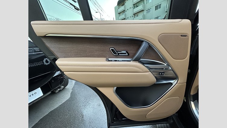 2024 認定中古車 Land Rover Range Rover サントリーニブラック P550 AWD PHEV（AT） スタンダードホイールベース SE