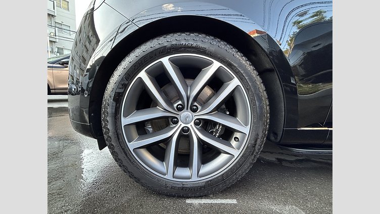 2024 認定中古車 Land Rover Range Rover サントリーニブラック P550 AWD PHEV（AT） スタンダードホイールベース SE