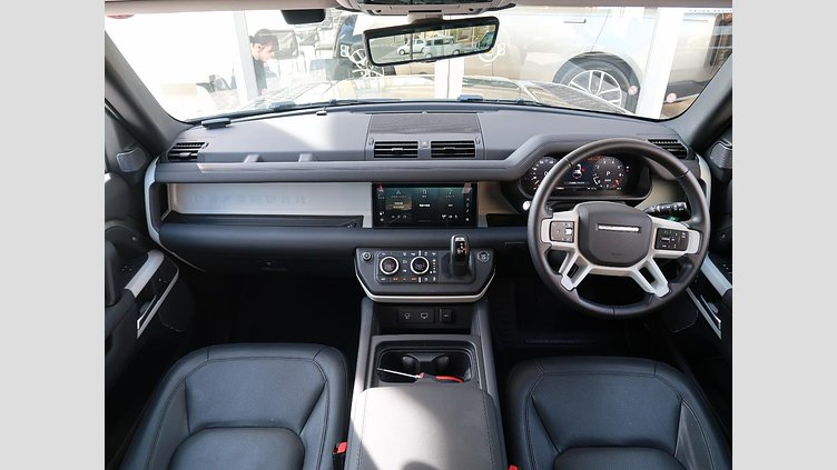 2024 認定中古車 Land Rover Defender 110 パンゲアグリーン P300 AWD（AT） SE