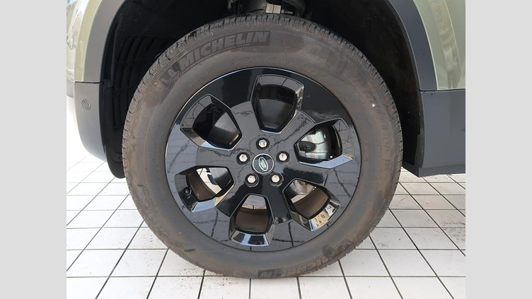 2024 認定中古車 Land Rover Defender 110 パンゲアグリーン P300 AWD（AT） SE