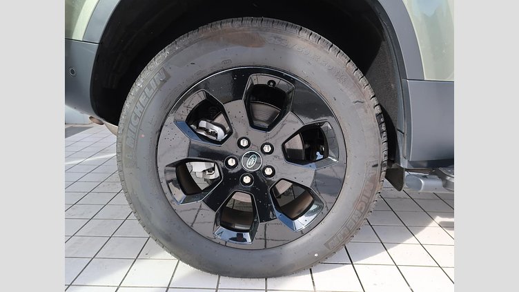 2024 認定中古車 Land Rover Defender 110 パンゲアグリーン P300 AWD（AT） SE