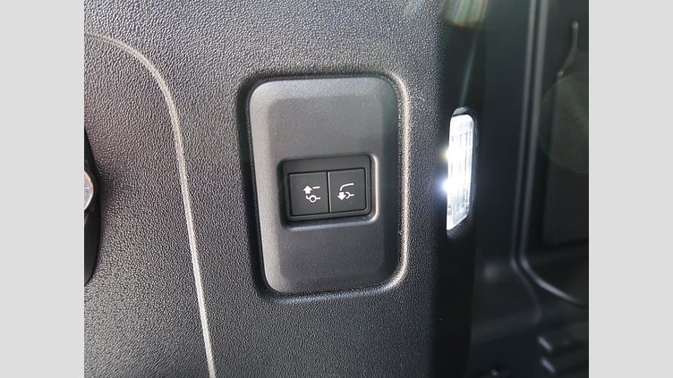 2024 認定中古車 Land Rover Defender 110 パンゲアグリーン P300 AWD（AT） SE