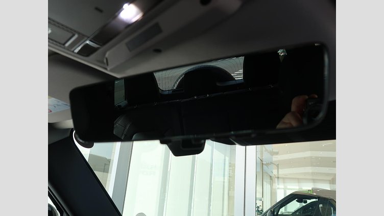 2024 認定中古車 Land Rover Defender 110 パンゲアグリーン P300 AWD（AT） SE