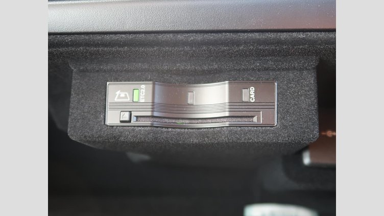 2024 認定中古車 Land Rover Range Rover オストゥーニパールホワイト D350 AWD MHEV（AT） スタンダードホイールベース Autobiography