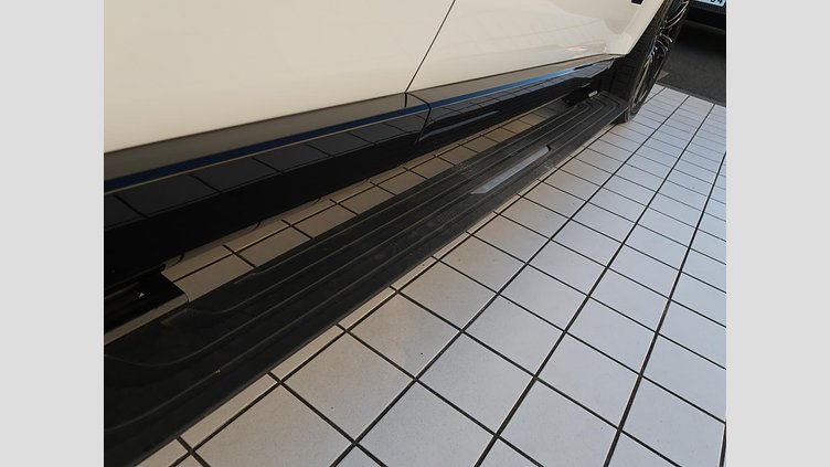 2024 認定中古車 Land Rover Range Rover オストゥーニパールホワイト D350 AWD MHEV（AT） スタンダードホイールベース Autobiography