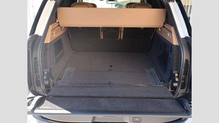 2024 認定中古車 Land Rover Range Rover オストゥーニパールホワイト D350 AWD MHEV（AT） スタンダードホイールベース Autobiography