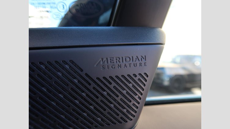 2024 認定中古車 Land Rover Range Rover オストゥーニパールホワイト D350 AWD MHEV（AT） スタンダードホイールベース Autobiography