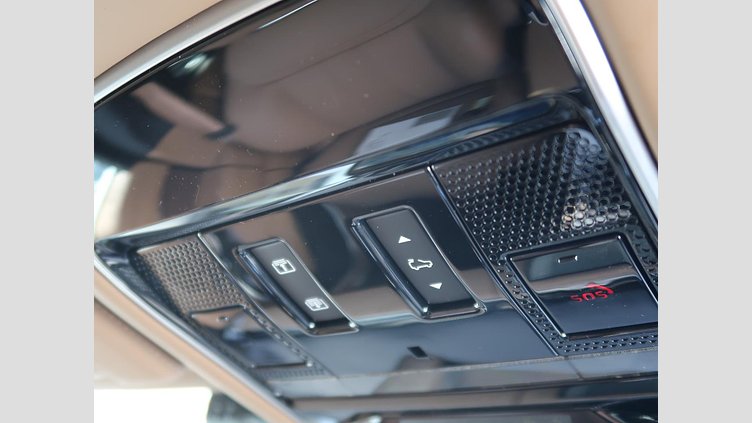 2024 認定中古車 Land Rover Range Rover オストゥーニパールホワイト D350 AWD MHEV（AT） スタンダードホイールベース Autobiography