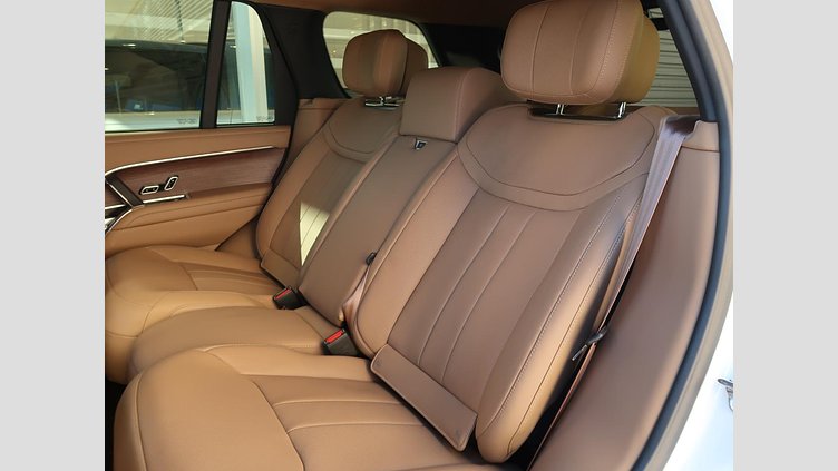 2024 認定中古車 Land Rover Range Rover オストゥーニパールホワイト D350 AWD MHEV（AT） スタンダードホイールベース Autobiography