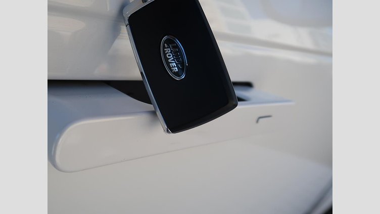 2024 認定中古車 Land Rover Range Rover オストゥーニパールホワイト D350 AWD MHEV（AT） スタンダードホイールベース Autobiography