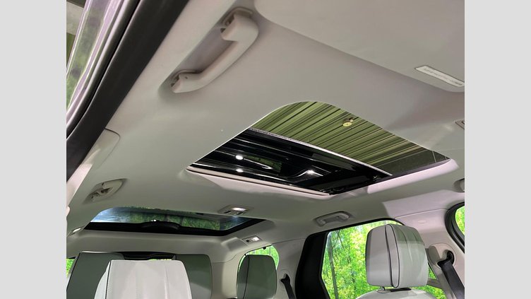 2017 認定中古車 Land Rover Discovery Waitomo Grey 3.0 litre V6 Supercharged Petrol HSEラグジュアリー