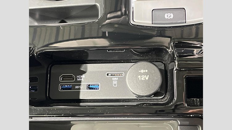 2017 認定中古車 Land Rover Discovery Waitomo Grey 3.0 litre V6 Supercharged Petrol HSEラグジュアリー