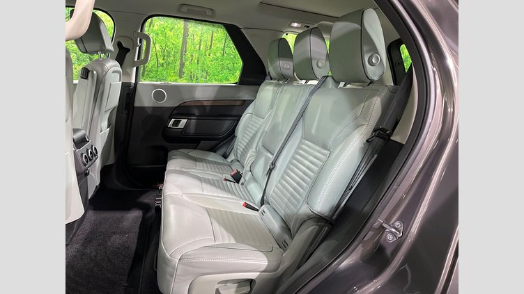 2017 認定中古車 Land Rover Discovery Waitomo Grey 3.0 litre V6 Supercharged Petrol HSEラグジュアリー