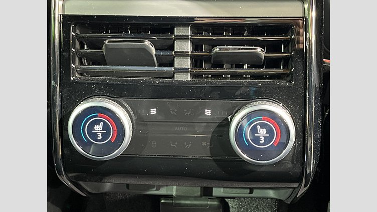 2024 認定中古車 Land Rover Range Rover Sport オストゥーニパールホワイト P550eプラグインハイブリッド（ガソリン） スタンダードホイールベース Dynamic SE