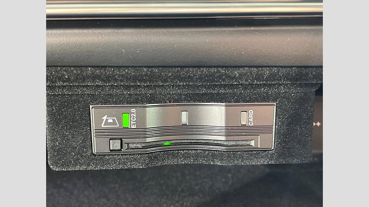 2024 認定中古車 Land Rover Range Rover Sport オストゥーニパールホワイト P550eプラグインハイブリッド（ガソリン） スタンダードホイールベース Dynamic SE