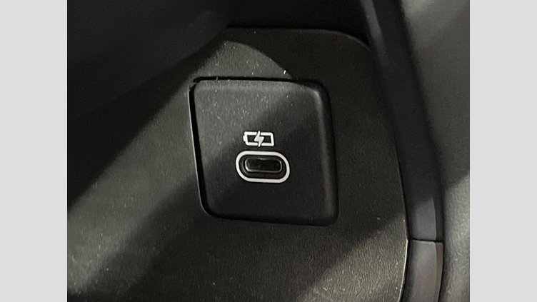 2024 認定中古車 Land Rover Range Rover Sport オストゥーニパールホワイト P550eプラグインハイブリッド（ガソリン） スタンダードホイールベース Dynamic SE