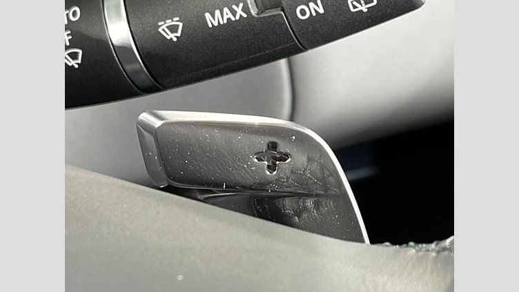 2024 認定中古車 Land Rover Range Rover Sport オストゥーニパールホワイト P550eプラグインハイブリッド（ガソリン） スタンダードホイールベース Dynamic SE