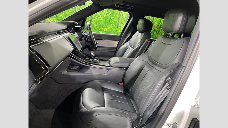 2024 認定中古車 Land Rover Range Rover Sport オストゥーニパールホワイト P550eプラグインハイブリッド（ガソリン） スタンダードホイールベース Dynamic SE