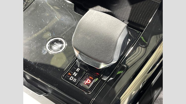 2024 認定中古車 Land Rover Range Rover Sport オストゥーニパールホワイト P550eプラグインハイブリッド（ガソリン） スタンダードホイールベース Dynamic SE