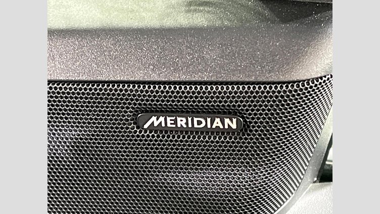 2024 認定中古車 Land Rover Range Rover Sport オストゥーニパールホワイト P550eプラグインハイブリッド（ガソリン） スタンダードホイールベース Dynamic SE