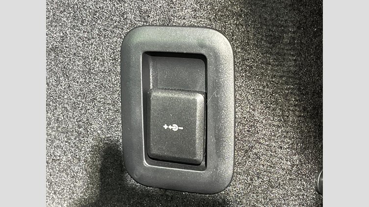 2024 認定中古車 Land Rover Range Rover Sport オストゥーニパールホワイト P550eプラグインハイブリッド（ガソリン） スタンダードホイールベース Dynamic SE