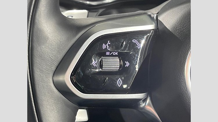 2023 認定中古車 Jaguar F-Pace オストゥーニパールホワイト D204 AWD（オートマチック）MHEV R-DYNAMIC SE