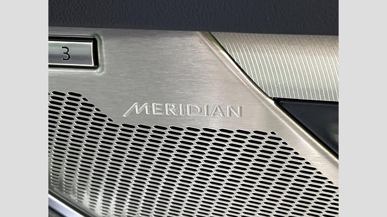 2023 認定中古車 Jaguar F-Pace オストゥーニパールホワイト D204 AWD（オートマチック）MHEV R-DYNAMIC SE