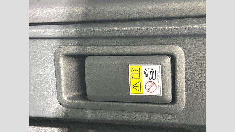 2023 認定中古車 Jaguar F-Pace オストゥーニパールホワイト D204 AWD（オートマチック）MHEV R-DYNAMIC SE