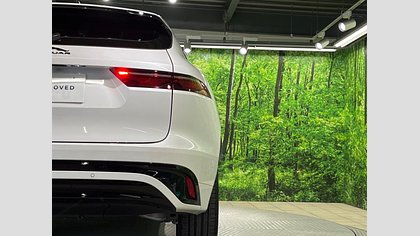 F-Pace 30
