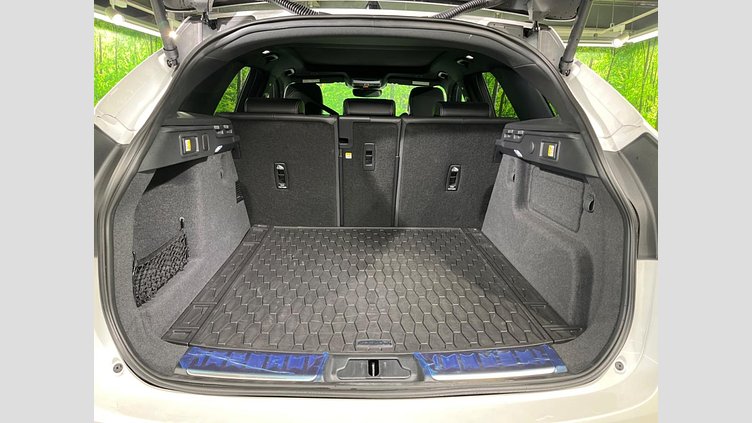 2023 認定中古車 Jaguar F-Pace オストゥーニパールホワイト D204 AWD（オートマチック）MHEV R-DYNAMIC SE